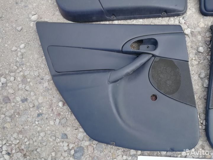 Комплект обшивок дверей Ford Focus 1 USA 2001г