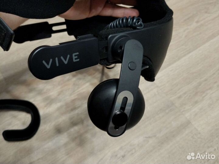 HTC Vive Шлем контроллер