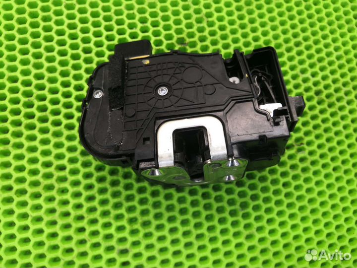 Замок двери передней левой Хюндай Соната 6