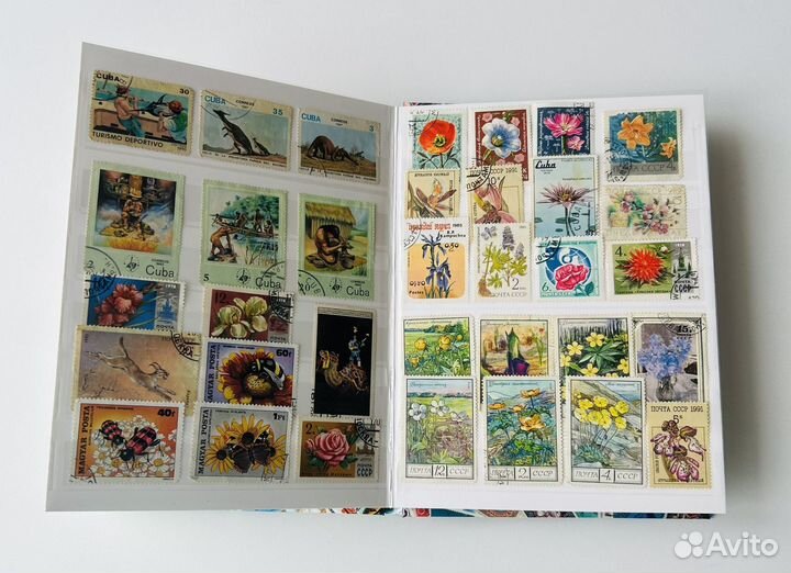 Альбом с марками разных стран мира
