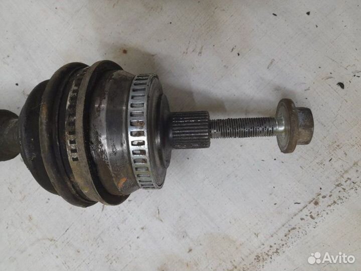 Привод передний передний левый Volkswagen Passat