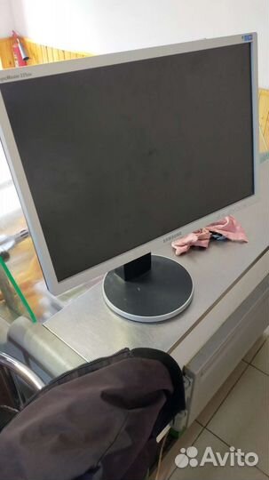 Монитор Samsung