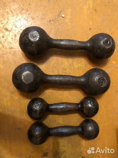 Гантели 6кг, 3,5кг, 1,5кг и экспандер пружинный