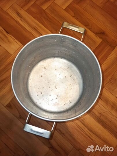 Кастрюли с крышками