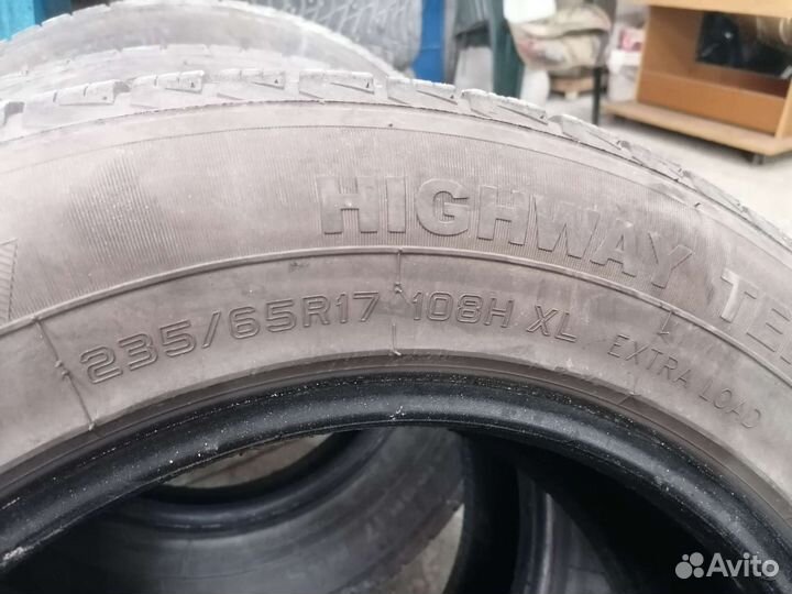 ONYX NY-HT187 23.5/65 R17 108H