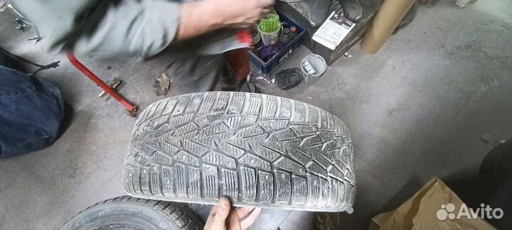 Nokian Tyres Hakkapeliitta 7 215/50 R16