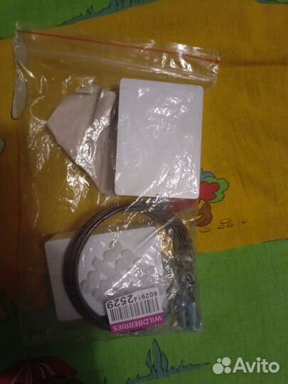 Карниз струнный