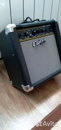 Гитарный комбоусилитель