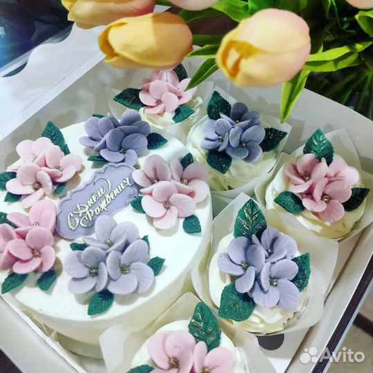 Торты/Торт Цифра/Капкейки/Меренговый рулет