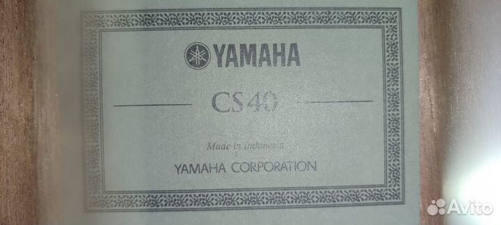 Гитара yamaha CS40 с водонепроницаемым чехлом