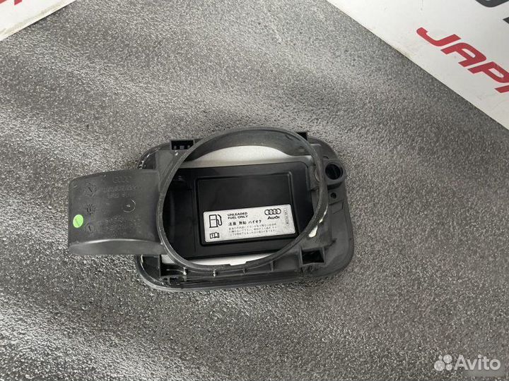 Лючок бензобака Audi A4 B8 2.0 tfsi multitronic