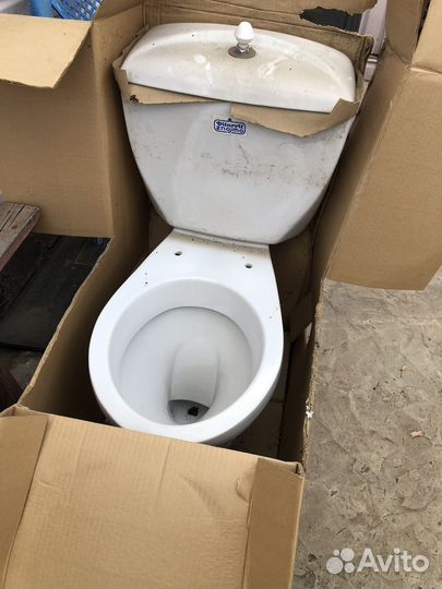 Унитаз с бачком новый