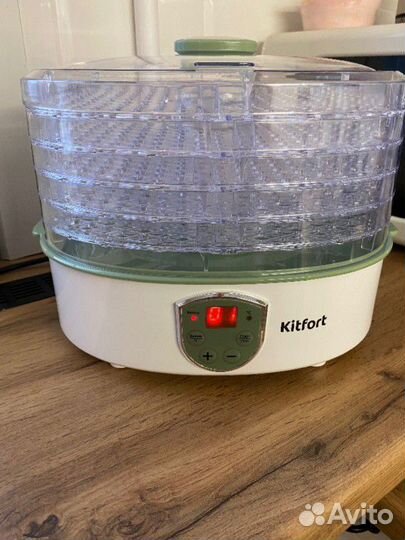 Сушилка для фруктов и овощей новая Kitfort кт-1902