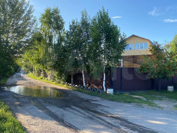 Дом 180,2 м² на участке 6,6 сот.