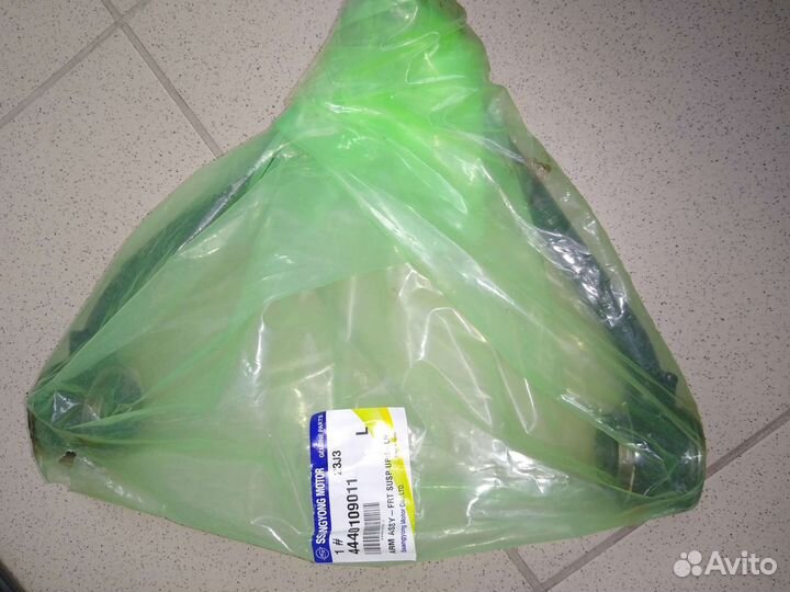 Рычаг передний верхний левый 4440109011 Ssangyong