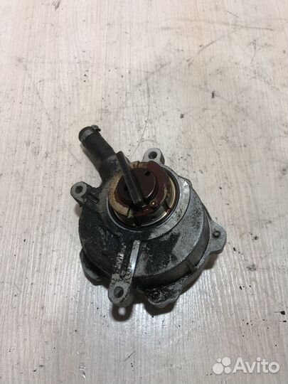 Насос вакуумный для BMW 7-serie E65