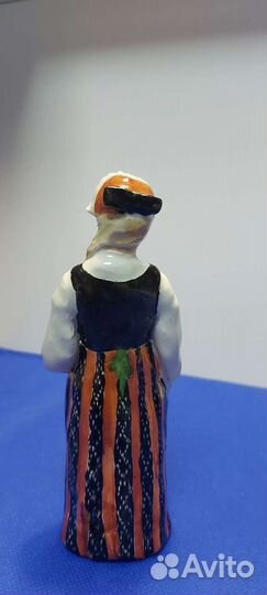 Винтажная статуэтка финская девушка