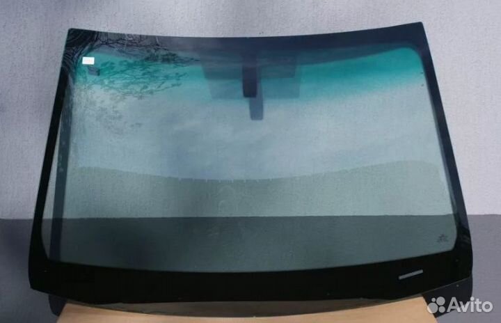 Лобовое стекло Cadillac