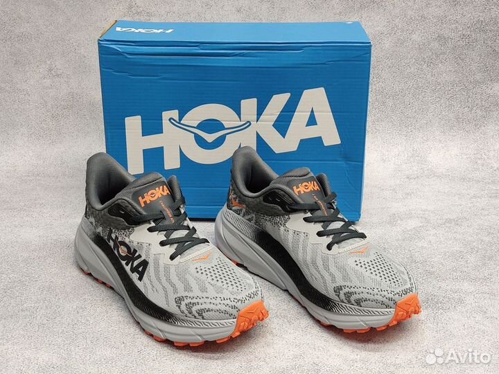 Беговые кроссовки Hoka