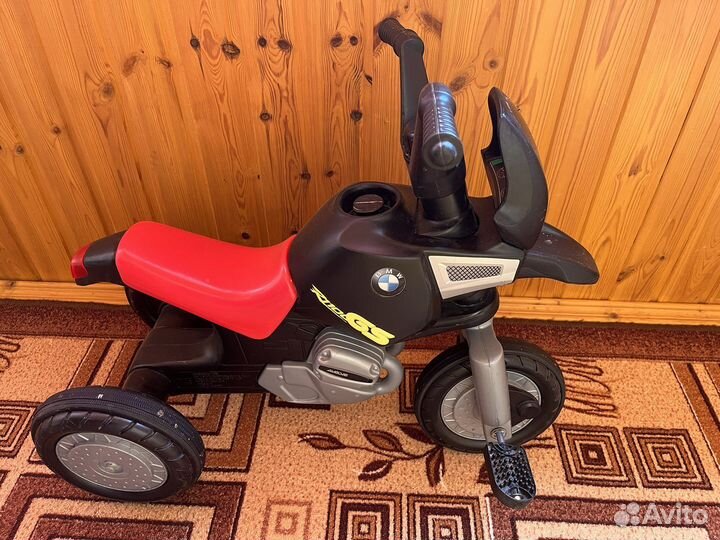 Детский трехколесный велосипед bmw