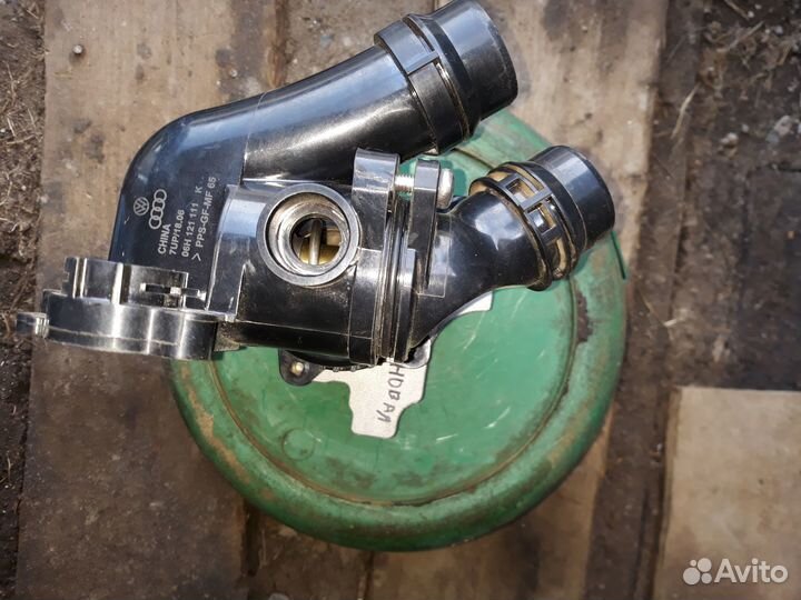 Помпа VAG новая с корпусом и термостатом