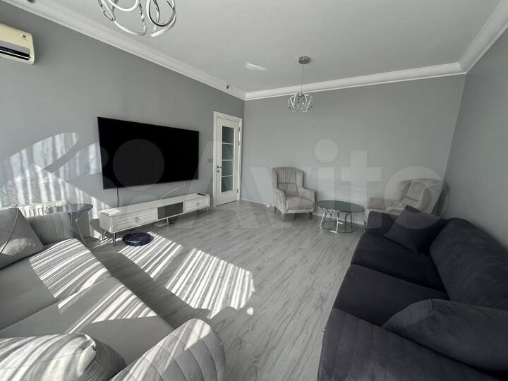 2-к. квартира, 1000 м², 3/9 эт.