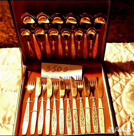 Наборы золотых столовых приборов 