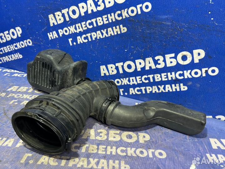 Гофра воздушного фильтра Dodge Stratus седан 2001