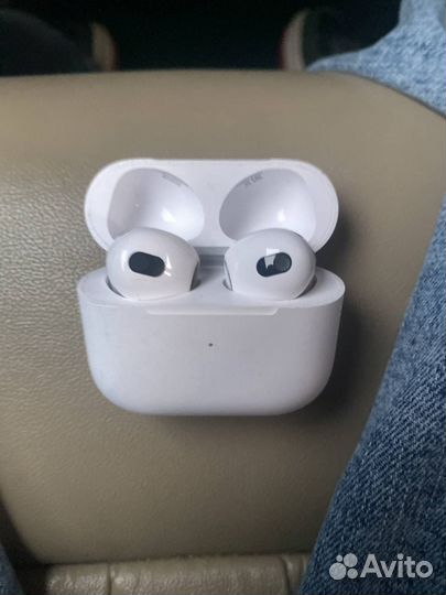 AirPods 3