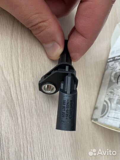 Датчик ABS (абс) VAG 1KO 927 808