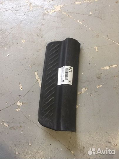 Накладка порога внутренняя задняя правая Mazda 3