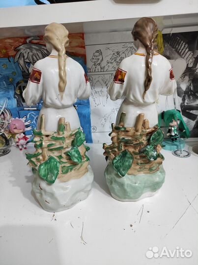 Фарфоровая статуэтка 