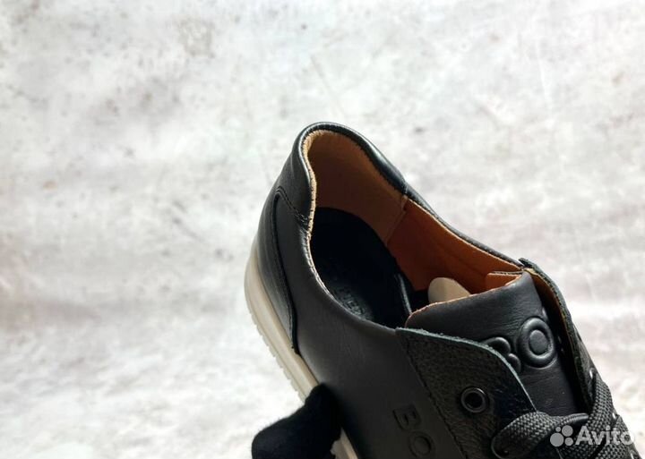 Кроссовки Boss надежные