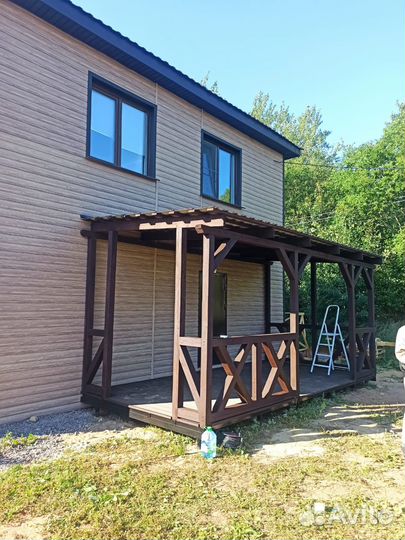 Пристройки к дому. Террасы. Заборы