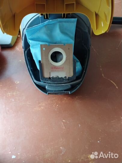 Пылесос Daewoo 1500 w с мешками для сбора пыли