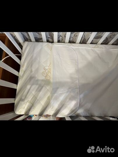 Детская кроватка с маятником бу