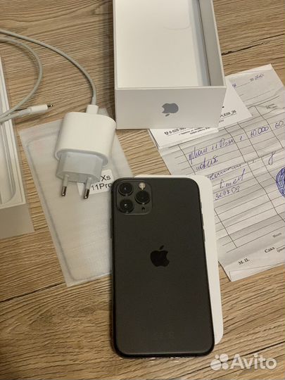 iPhone 11 Pro, 64 ГБ
