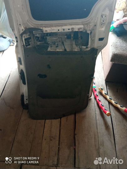 Дверь citroen berlingo