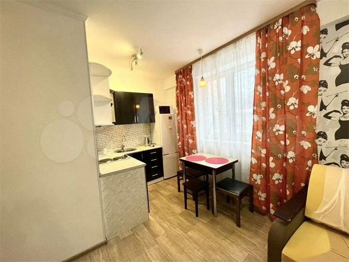 2-к. квартира, 38 м², 3/3 эт.