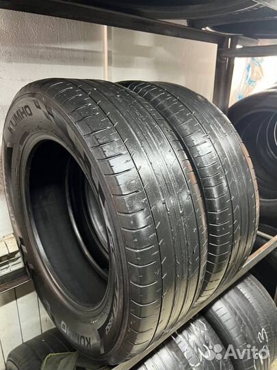 Kumho Ecsta HS52 215/65 R17 99V