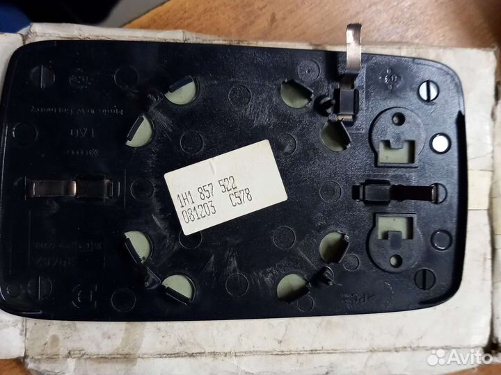 Стекло зеркала правого VW golf III Vento