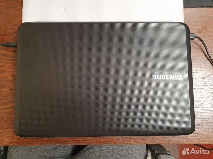 Ноутбук Samsung R528