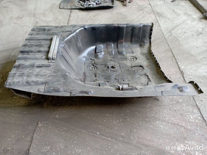 Ванна багажника Mitsubishi Galant EA1A 4G93 1999