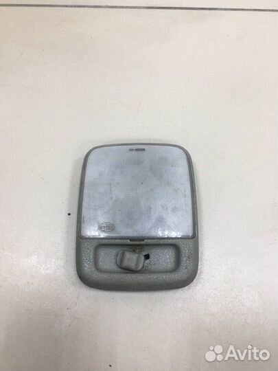 Плафон внутреннего освещения Nissan Primera