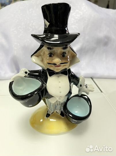 Старинный подсвечник