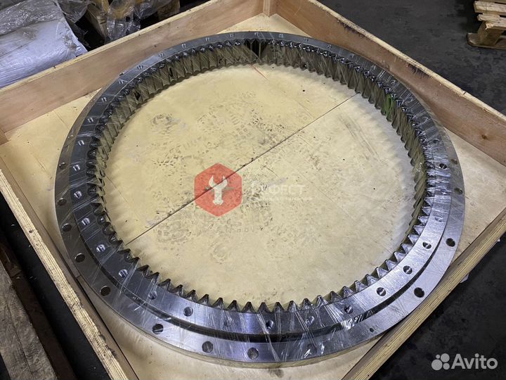 Поворотный круг Komatsu PC200-8 206-25-00200