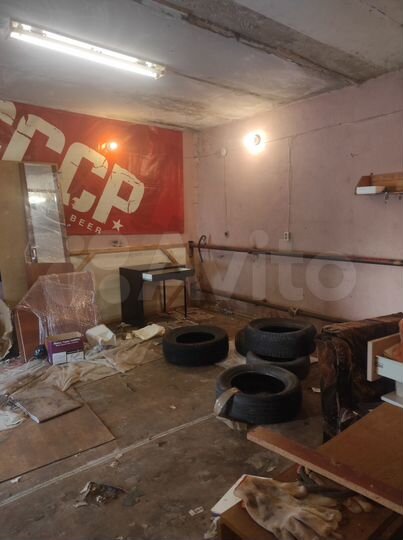 Гараж, > 30 м²