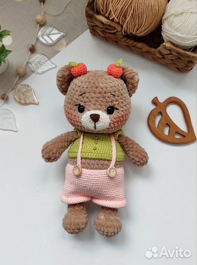 Вязаный плюшевый мишка