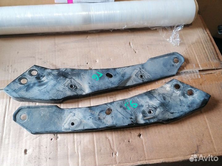 Кронштейн передней панели фольксваген гольф 6