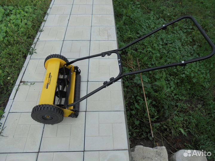 Газонокосилка ручная механическая